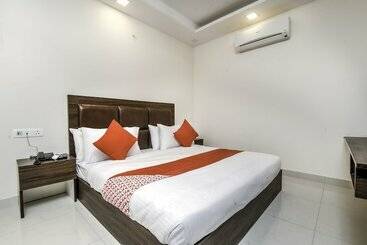 בית מלון כפרי Oyo 24427 Flagship Ilara