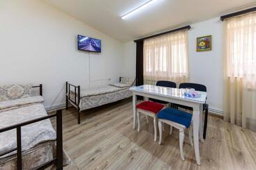 هاستل Tatev Hotel And Tours