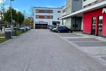 هتل آپارتمان Amh   Wohnen Auf Zeit