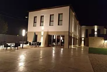 ホテル Entrerailes