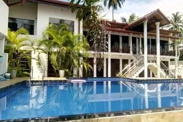 Hotel Tasheema Beach Resort