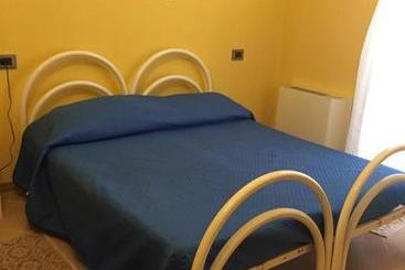 Nocleg ze śniadaniem The Orange House