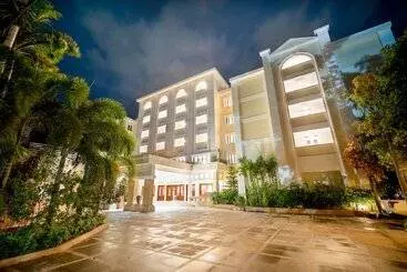 هتل De La Renaissance