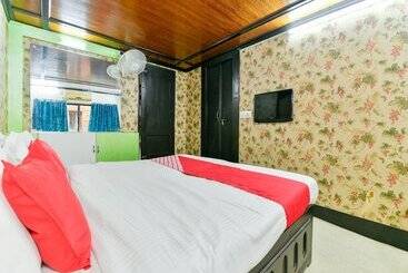 호텔 Oyo 16838 Big B Houseboat 10 Bhk