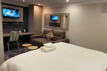 Empire Bed & Breakfast