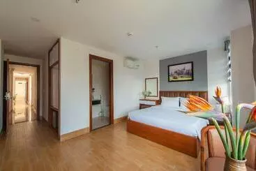 ホテル Canary Nha Trang