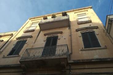 تختخواب و صبحانه Oikos Atena