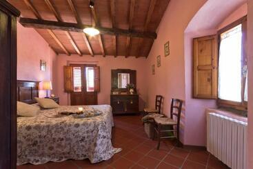 فندق Castello Di Pratelli