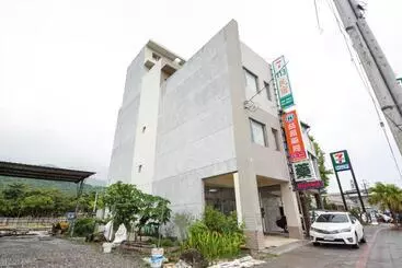 Bed and Breakfast 7 113