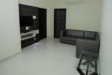 Pensió Moonlight Residency