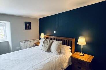 مبيت وإفطار The Swan