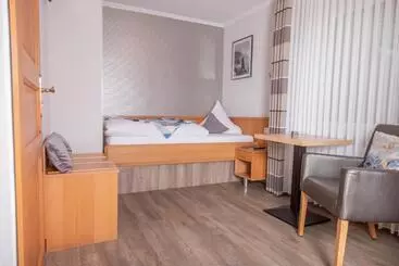 ユースホステル Kleines Hotel Westhus