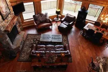 آپارتمان‌های توریست‌ها Four Seasons