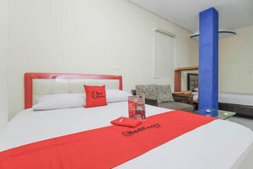 Hotel Reddoorz Plus @ Jalan Pemuda Jakarta