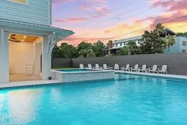 コテージ Satinwood Retreat By Avantstay Sleeps 46 Luxe Dune Allen Beach Group Stay Pool + Spa