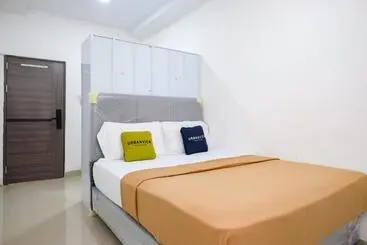 Urbanview Tiana Residence Nagoya Batam By Reddoorz