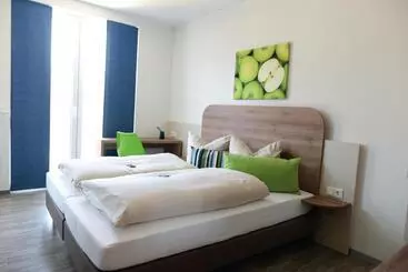 Hotelli M24   Alle Zimmer Mit Küchenzeile