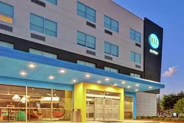 ホテル Tru By Hilton Baton Rouge Citiplace, La
