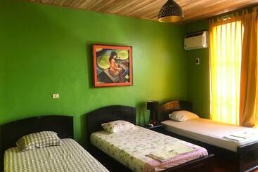 פנסיון Amazon Dream Hostel With Ac And Starlink