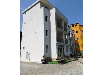 پانسیون Kvariati Beach Guesthouse Levaniko