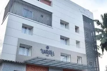 Hotel Navaratna Inn - A Luxury