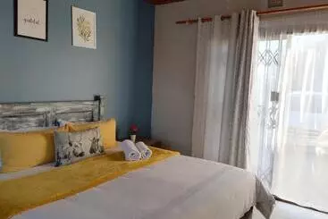 ペンション Tokelo Guesthouse Emalahleni