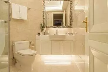 Lagom Bright House Sea View Apartment