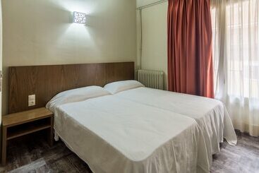 פנסיון Hostal Sant Miquel