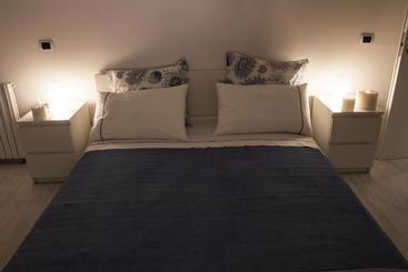 פנסיון Fourooms Le Camere Del Centro