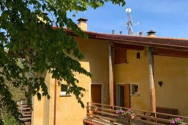 هتل Agriturismo San Lorenzo Di Persegno