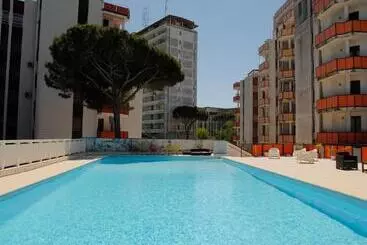 アパートホテル Tropicana Residence