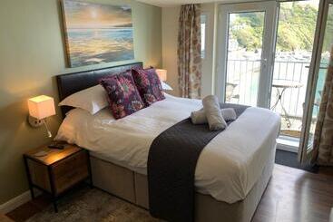 بنسيون The Watermark