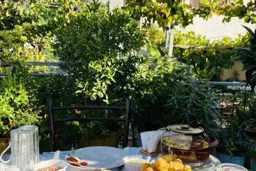 ペンション Denis Guest House