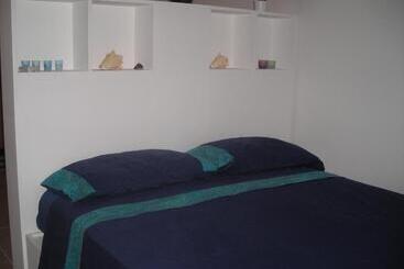 هتل آپارتمان Titty S Paradise