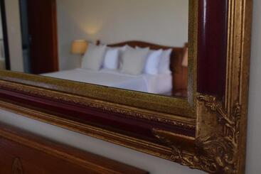 펜션 Arcangeli Wines