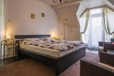 Pensió Eva Rooms