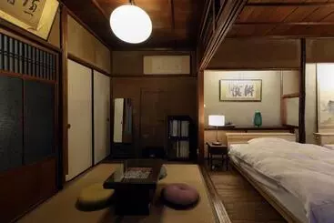 Pension 古民家の宿宰嘉庵 Traditionaljapanisehotel Saikaan