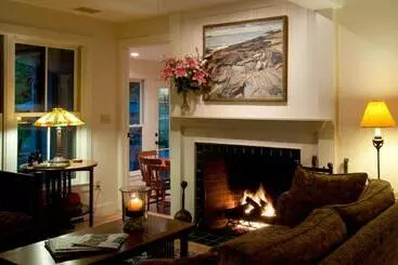 Coveside Bed & Breakfast