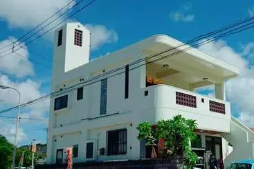 Pensió Marine & Guest House Chura