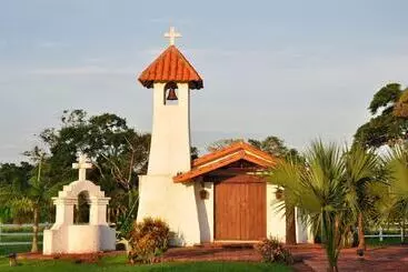 استراحتگاه Spa Santa Maria La Antigua