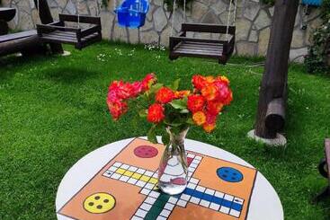 Pension (Hôtel basse catégorie) къща за гости мурите