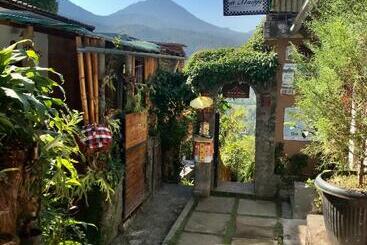 ペンション Umah De Madya & Rooftop De Madya