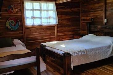 膳宿费 Congos Hostal Y Camping