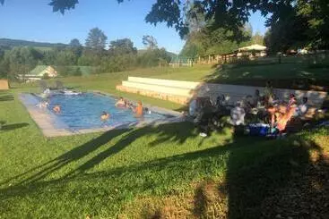 Hotelli Lavender Trout Guest Farm