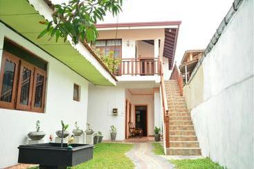 ペンション Tropical Garden