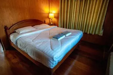 ペンション Seesea Thai Wooden House On Beachfront