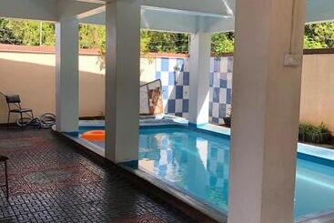 پانسیون Sunshine Villa