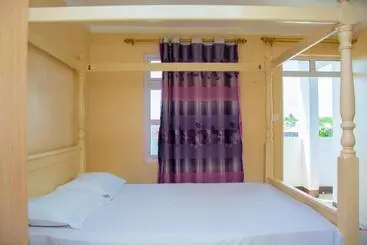 پانسیون Sunshine Villa