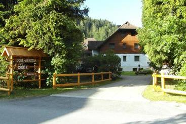 ホテル Farm Košir