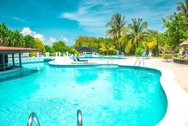 هتل آپارتمان Best Western Grand Baymen Gardens